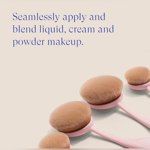 Vanity Planet Blend Party - Oval Makeup Brush Kit - Pucker-up Pink - Picture 4 of 5